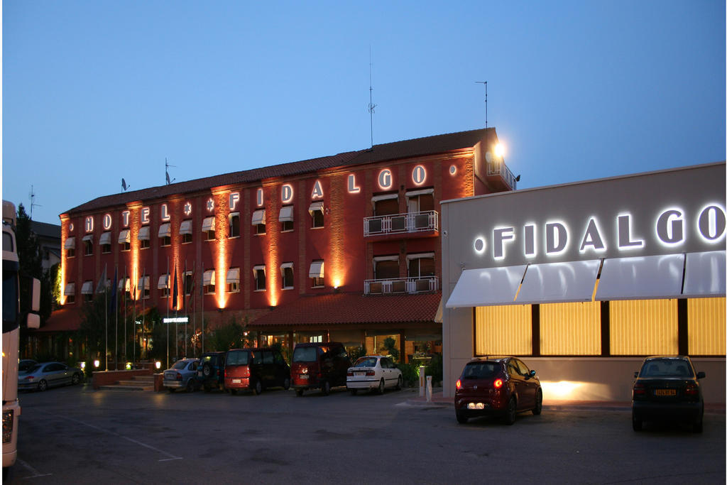 Hotel Fidalgo Каламоча Экстерьер фото