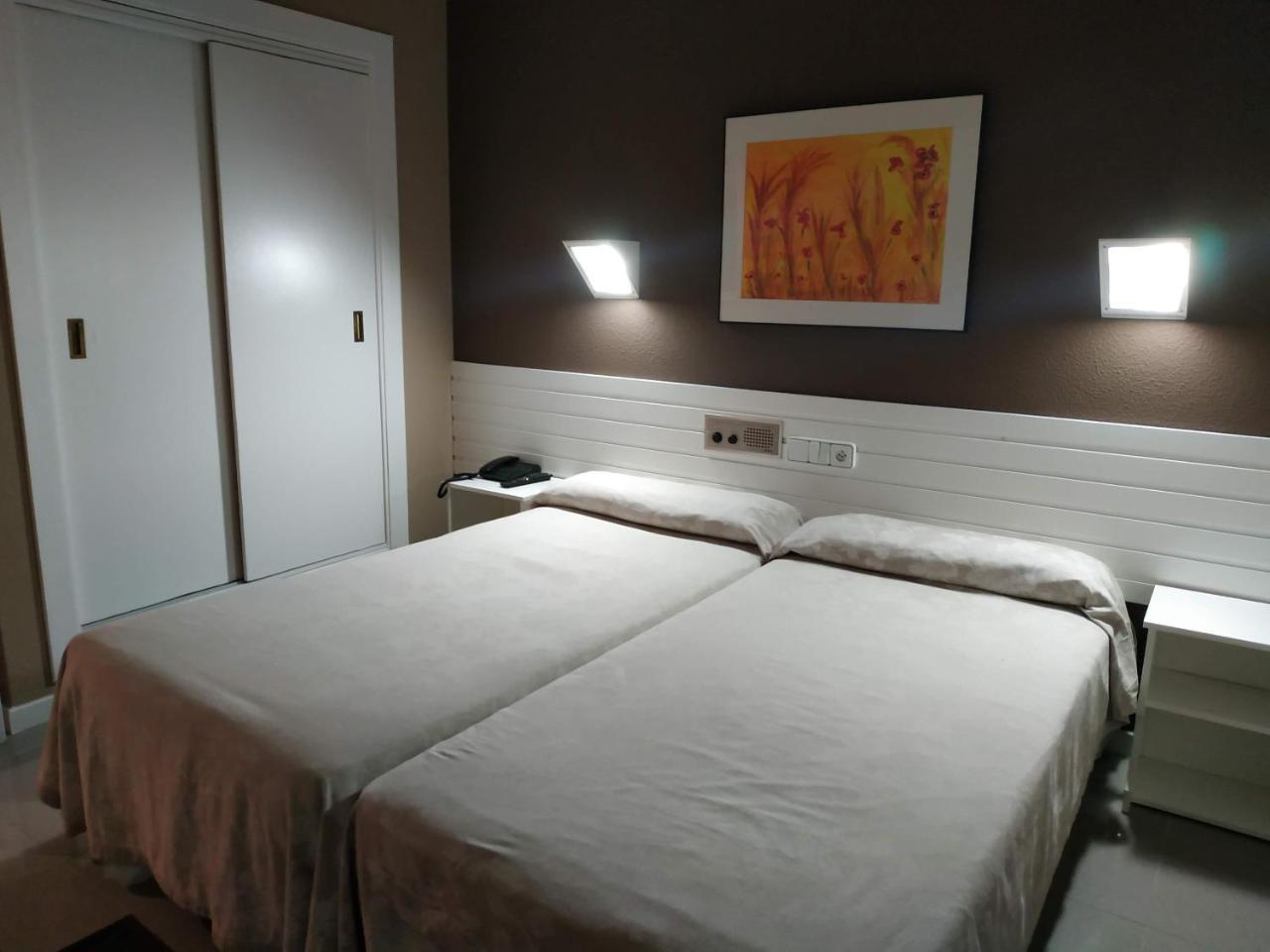 Hotel Fidalgo Каламоча Экстерьер фото